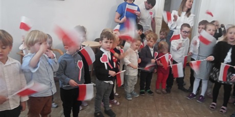 Apel patriotyczny oraz koncert pieśni patriotycznych w naszym przedszkolu