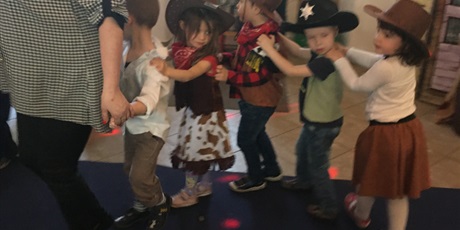 Powiększ grafikę: Bal karnawałowy w Gwarnym Dworku