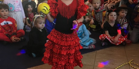 Powiększ grafikę: Bal karnawałowy w Gwarnym Dworku