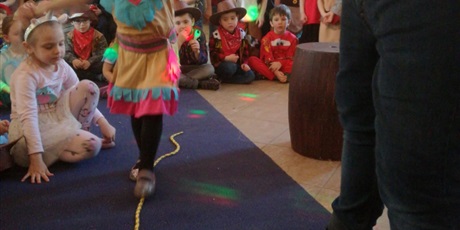 Powiększ grafikę: Bal karnawałowy w Gwarnym Dworku