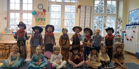 Powiększ grafikę: Bal karnawałowy w Gwarnym Dworku