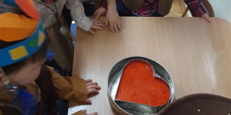 Powiększ grafikę: Bal karnawałowy w Gwarnym Dworku