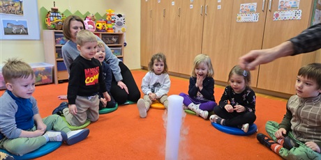 Powiększ grafikę: Ciekawy świat - eksperymenty w Pszczółkach