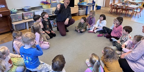 Powiększ grafikę: Ciekawy świat -Motylki - luty 2026