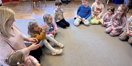 Powiększ grafikę: Ciekawy świat -Motylki - luty 2026