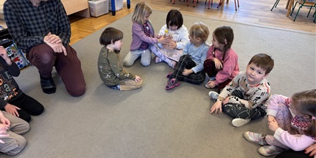 Powiększ grafikę: Ciekawy świat -Motylki - luty 2026