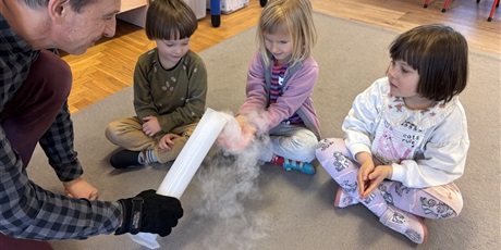 Powiększ grafikę: Ciekawy świat -Motylki - luty 2026