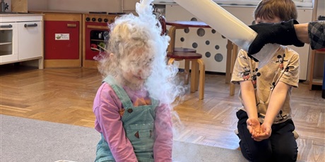 Powiększ grafikę: Ciekawy świat -Motylki - luty 2026