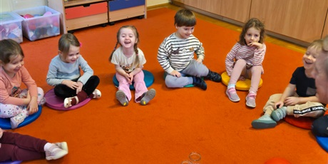 Powiększ grafikę: Eksperymenty na zajęciach "Ciekawy Świat" w Pszczółkach