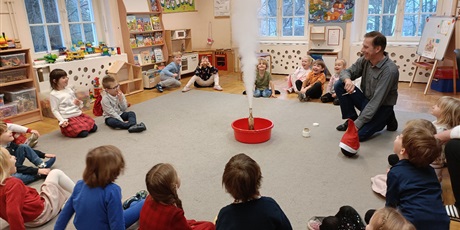 Powiększ grafikę: Grudniowy Ciekawy Świat w Motylkach