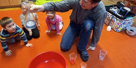 Powiększ grafikę: Grudniowy Ciekawy Świat w Pszczółkach