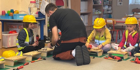 Powiększ grafikę: Listopadowe majsterkowanie w Żuczkach