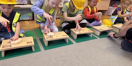 Powiększ grafikę: Listopadowe majsterkowanie w Motylkach