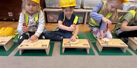 Powiększ grafikę: Listopadowe majsterkowanie w Motylkach