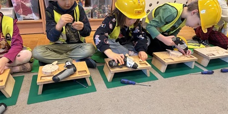 Powiększ grafikę: Listopadowe majsterkowanie w Motylkach