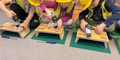 Powiększ grafikę: Listopadowe majsterkowanie w Motylkach