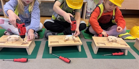 Powiększ grafikę: Listopadowe majsterkowanie w Motylkach