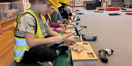 Powiększ grafikę: Listopadowe majsterkowanie w Motylkach