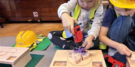 Powiększ grafikę: Listopadowe majsterkowanie w Motylkach