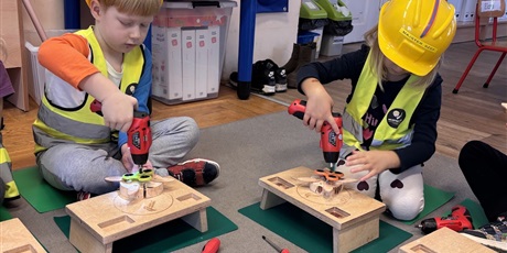 Powiększ grafikę: Listopadowe majsterkowanie w Motylkach