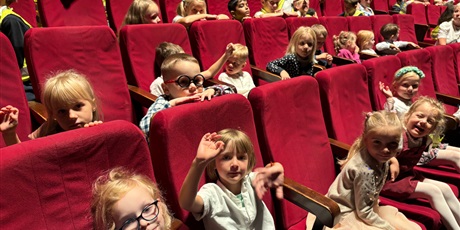 Powiększ grafikę: Motylki w Operze Bałtyckiej na sztuce "Festiwal zwierząt"