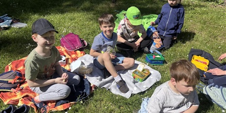 Powiększ grafikę: Obchody Dnia Dziecka - piknik w ogrodzie - Motylki 