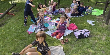Powiększ grafikę: Obchody Dnia Dziecka - piknik w ogrodzie - Motylki 
