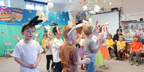 Przedstawienie Biedronek " Wielkanocny koszyczek"