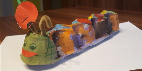 Powiększ grafikę: Przedszkolaki z Gwarnego Dworku uczą się angielskiego w domu!