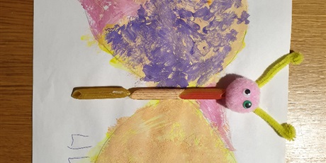 Powiększ grafikę: Przedszkolaki z Gwarnego Dworku uczą się angielskiego w domu!