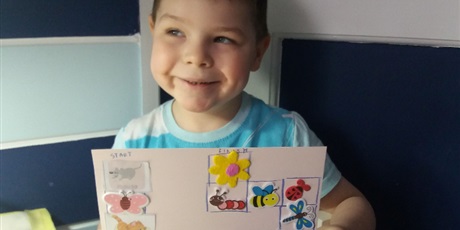 Powiększ grafikę: Przedszkolaki z Gwarnego Dworku uczą się angielskiego w domu!