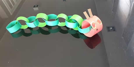 Powiększ grafikę: Przedszkolaki z Gwarnego Dworku uczą się angielskiego w domu!