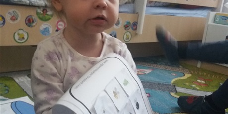 Powiększ grafikę: Przedszkolaki z Gwarnego Dworku uczą się angielskiego w domu!