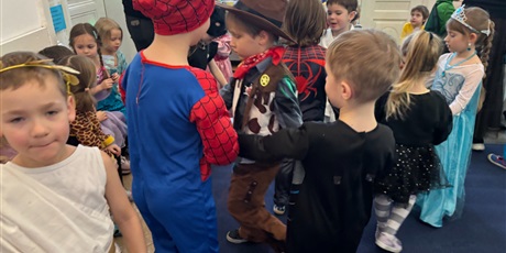 Powiększ grafikę: Przedszkolny bal przebierańców "Pod piramidami"