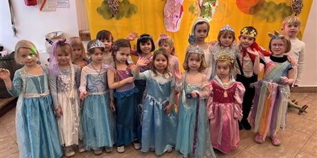 Powiększ grafikę: Przedszkolny bal przebierańców "Pod piramidami"