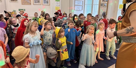 Powiększ grafikę: Przedszkolny bal przebierańców "Pod piramidami"