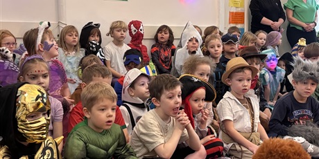 Powiększ grafikę: Przedszkolny bal przebierańców "Pod piramidami"