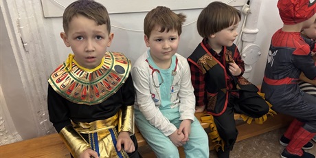 Powiększ grafikę: Przedszkolny bal przebierańców "Pod piramidami"