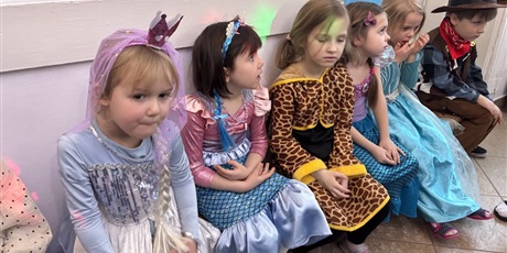 Powiększ grafikę: Przedszkolny bal przebierańców "Pod piramidami"