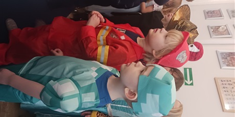 Powiększ grafikę: Przedszkolny bal przebierańców "Pod piramidami"