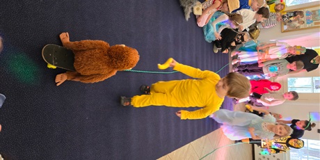 Powiększ grafikę: Przedszkolny bal przebierańców "Pod piramidami"