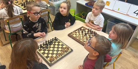 Powiększ grafikę: Rozgrywki szachowe w Żuczkach