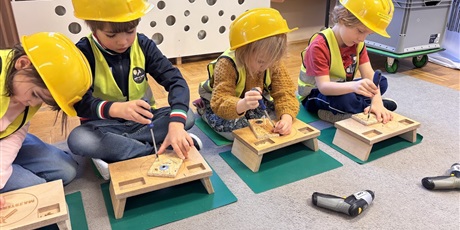 Powiększ grafikę: Styczniowe majsterkowanie w Motylkach