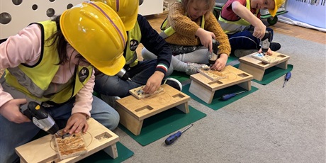 Powiększ grafikę: Styczniowe majsterkowanie w Motylkach