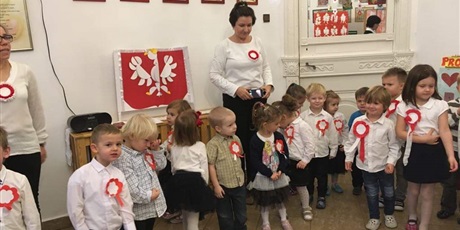Powiększ grafikę: Świętujemy 101 rocznicę odzyskania przez Polskę Niepodległości