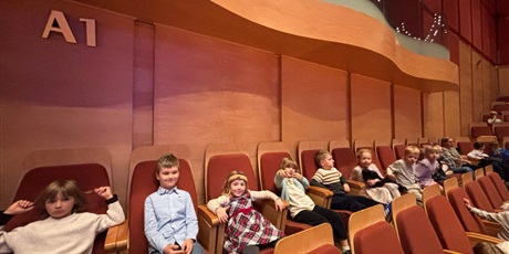 Powiększ grafikę: Udział Żuczków w koncercie edukacyjnym w Filharmonii Bałtyckiej  "Sekretne życie gdańskiej filharmonii"