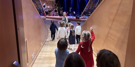 Powiększ grafikę: Udział Żuczków w koncercie edukacyjnym w Filharmonii Bałtyckiej "Sekretne życie gdańskiej filharmonii"