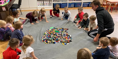 Powiększ grafikę: Warsztaty LEGO w Biedroneczkach
