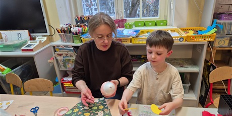 Powiększ grafikę: Warsztaty wiosenne z rodzicami w grupie Żuczki