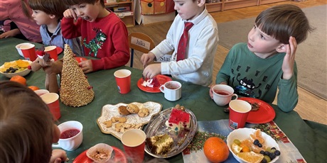 Powiększ grafikę: Wigilia grupowa w Motylkach